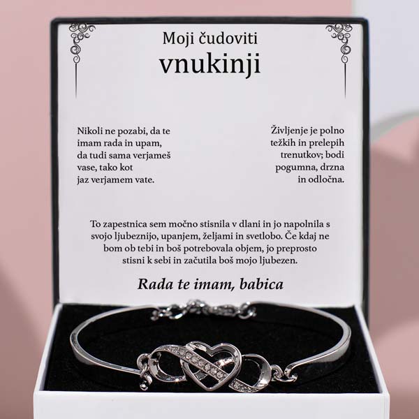 SI19_ZOE_HEARTBRACELET.jpg